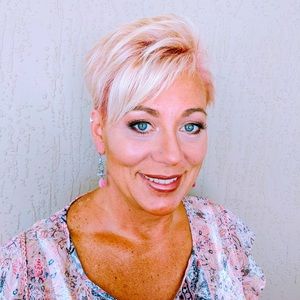 Meet your Posher, Peggy